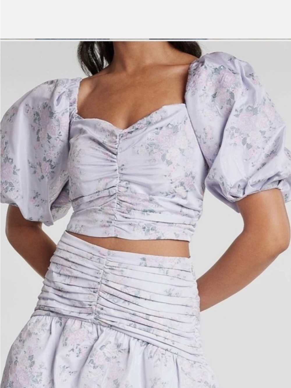 Express Lavender Floral Ruched Puff-Sleeve Crop Top